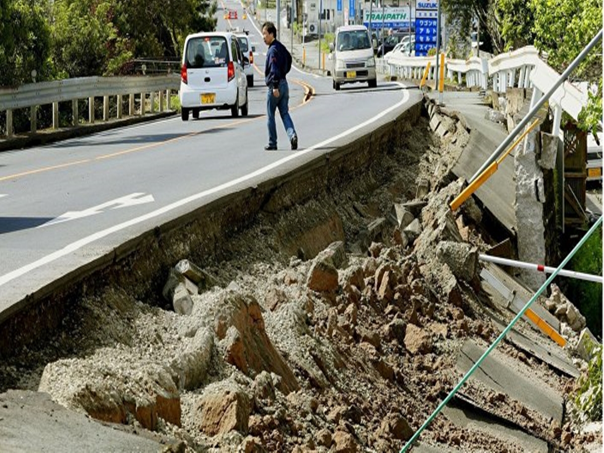 Rare Deep Tremor Detected