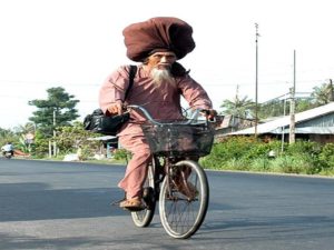 Man's Hair Was Growing For 50 Years And He Didn't Wash It For 11 years