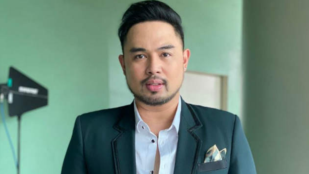 Jed Madela Called “T*nga, B*bo” After Performance at PRRD Thanksgiving