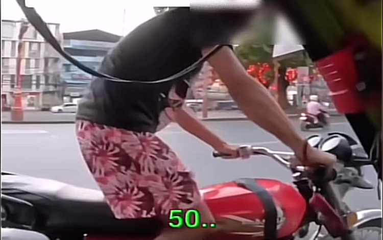 Viral Tricycle Driver