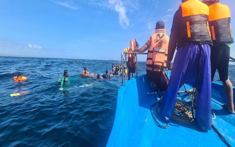 Motorbanca  Submerged 