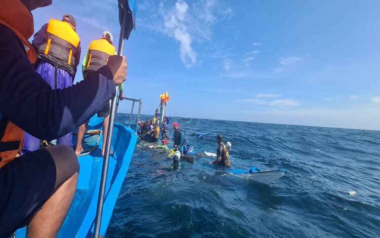 Motorbanca  Submerged 