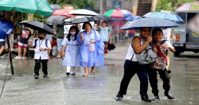 PAGASA Issues Heavy Rainfall Warning for Luzon and Visayas | NewsFeed